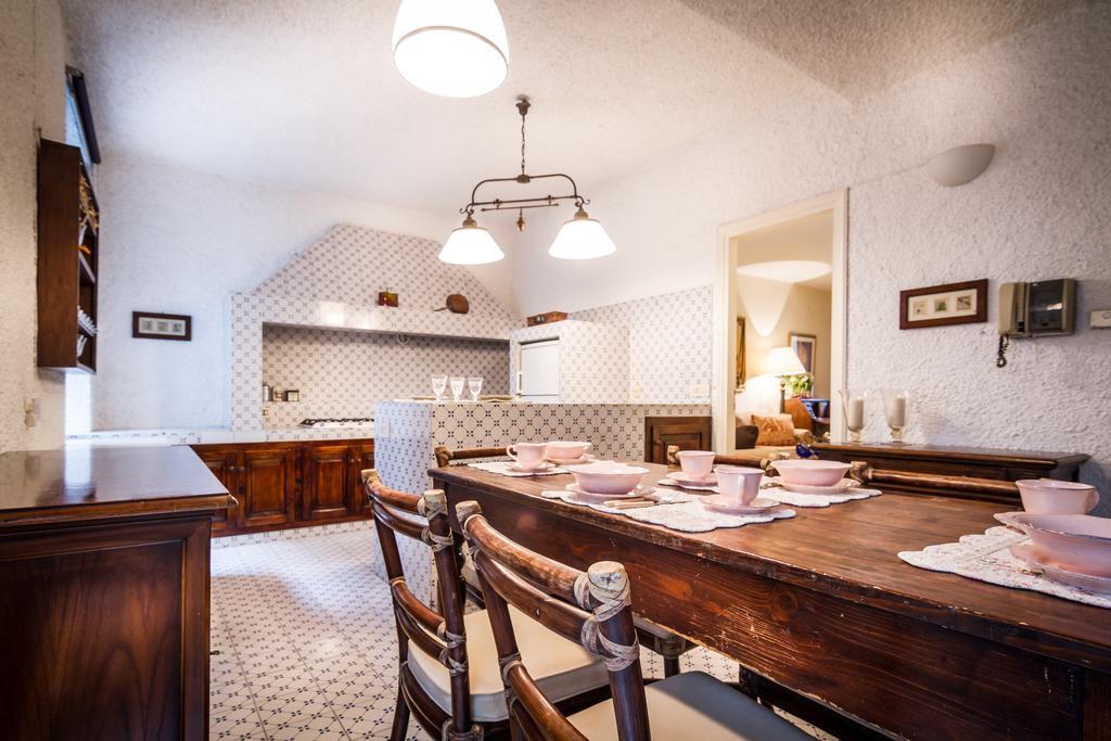 Lake Charming Apartment Cernobbio Oda fotoğraf