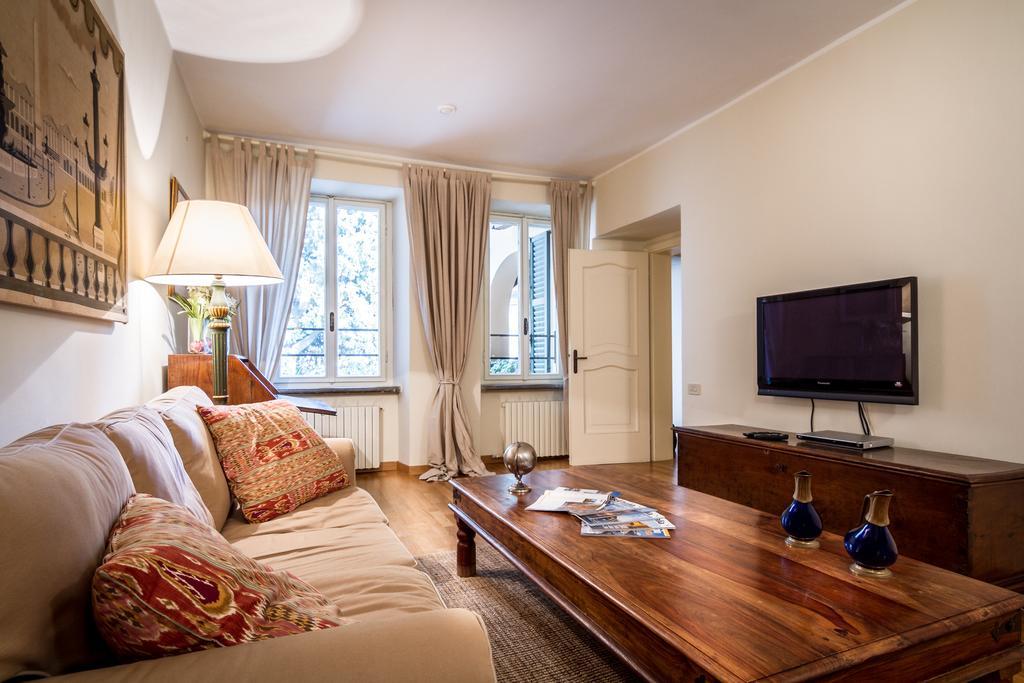 Lake Charming Apartment Cernobbio Oda fotoğraf